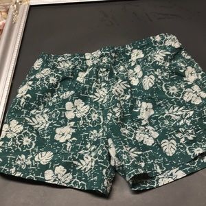 Men’s swim trunks